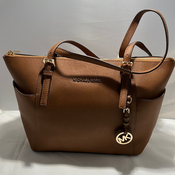 Michael Kors Handbags - Michael Kors bag